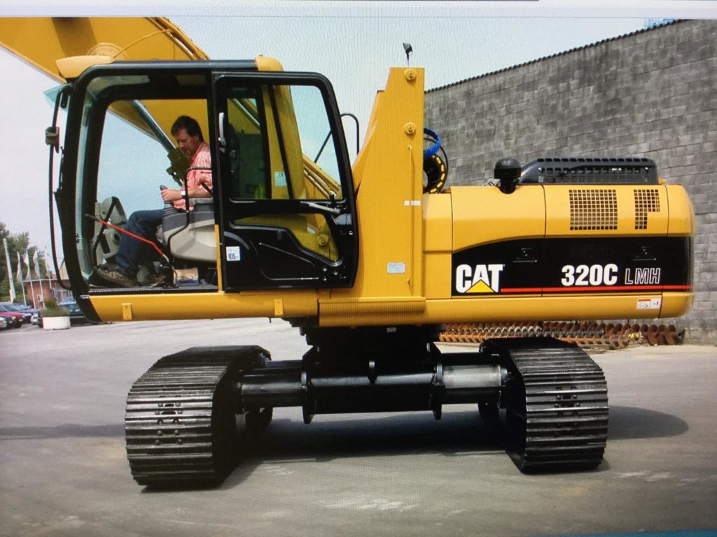 Cat 320C met Olivier telescoopchassis